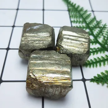 260 g de cristais de Pirita cascalho cubo Natural pirita de ferro Caiu de pedra de Quartzo Yoga pedra de Cura 3pcs  4